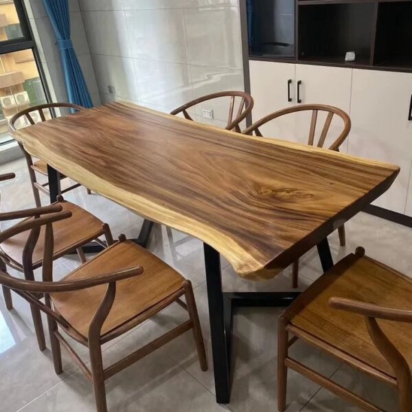 COMEDOR TITÁN